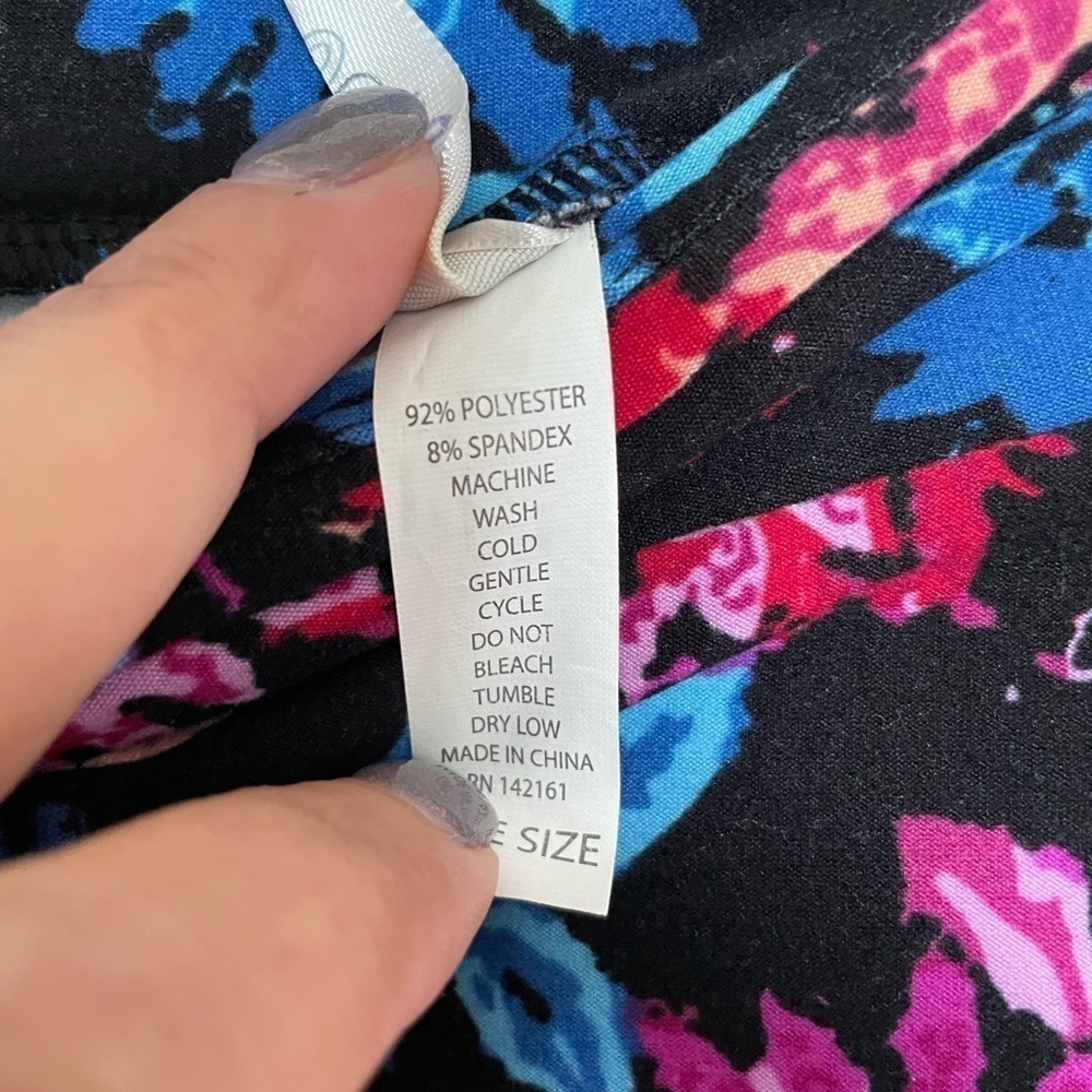 Lularoe Black floral Leggings​​​​​​​​​​​​ - Picture 5 of 6